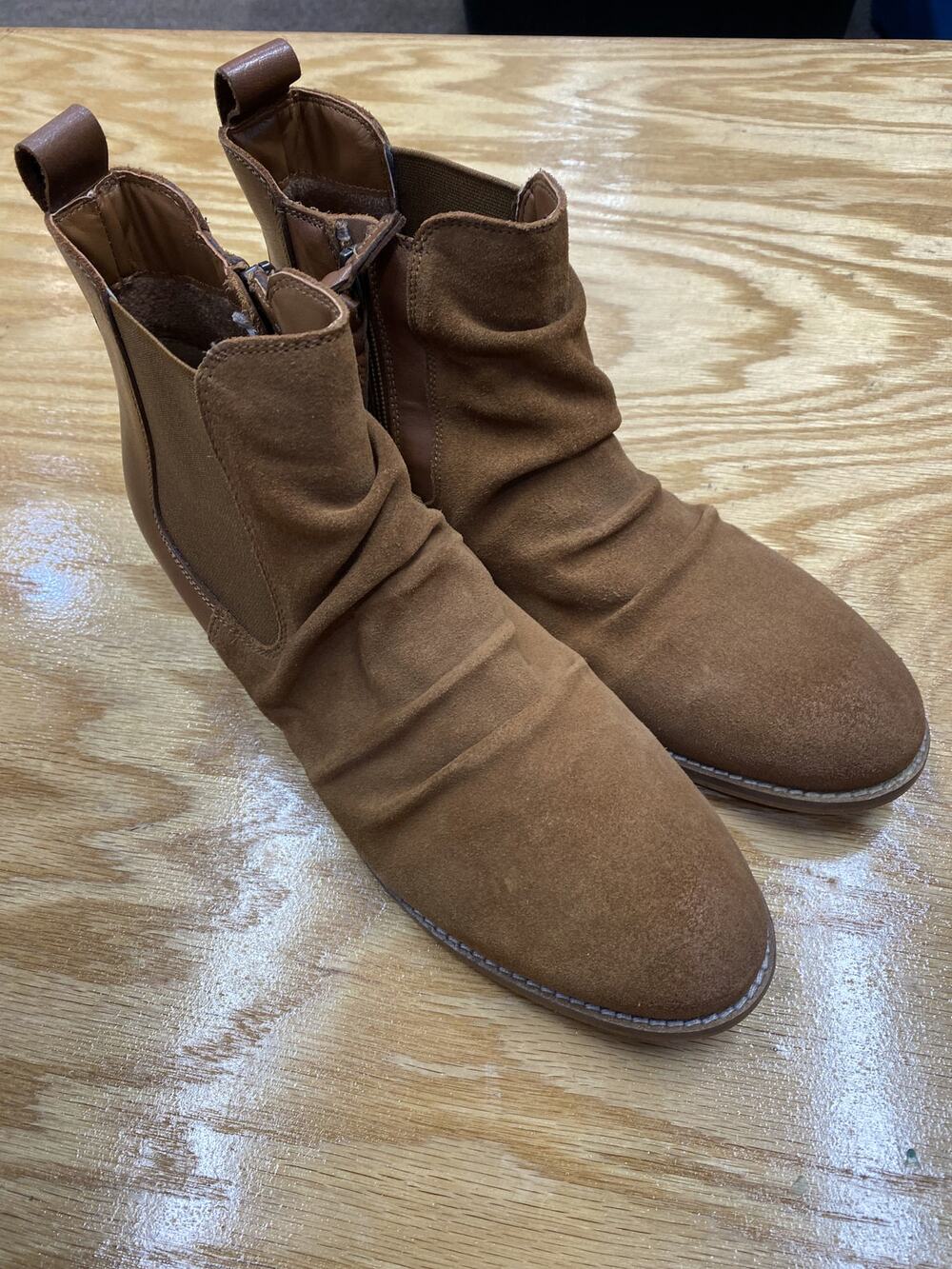 Softwalk Rockford Ankle Boots Women 9.5M Brown Suede Side Zip Cuban Heel Booties